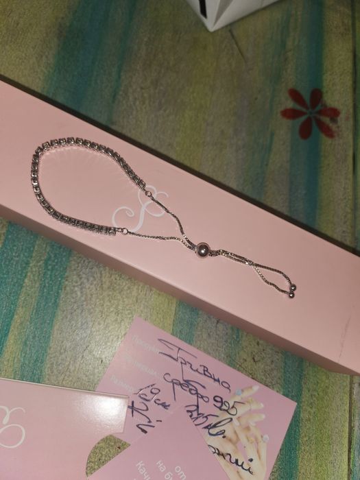 Дизайнерска гривна с цирконий