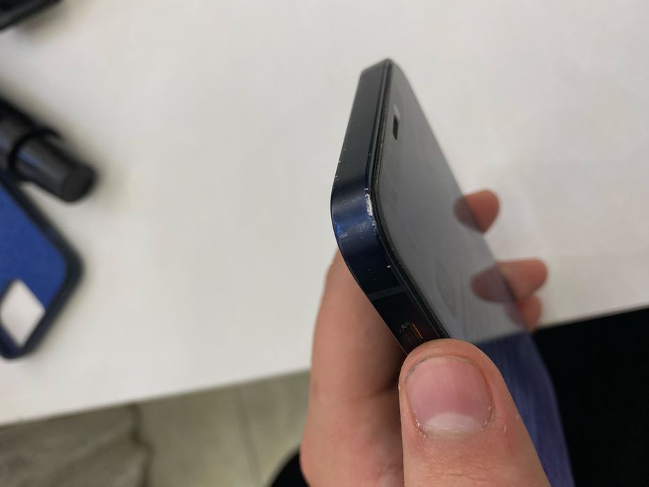 Айфон 12 продоется