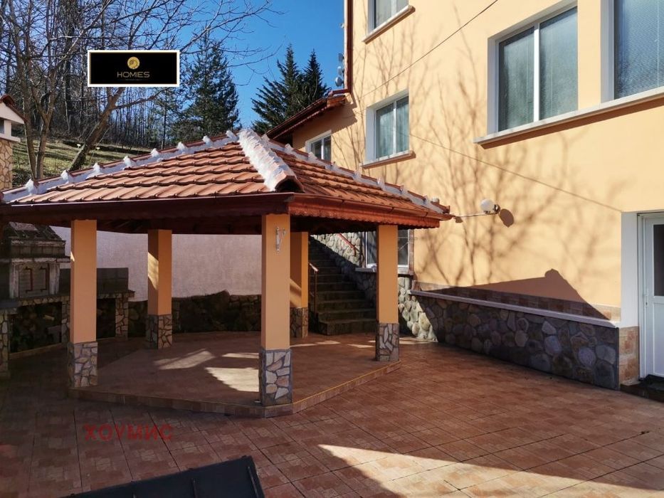 Продава се Къща в с. Голяма Брестница, Област Ловеч - 310 кв.м за 807 €/кв.м - Снимка #3