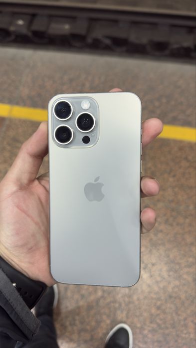 Iphone 15 pro max 256 88%