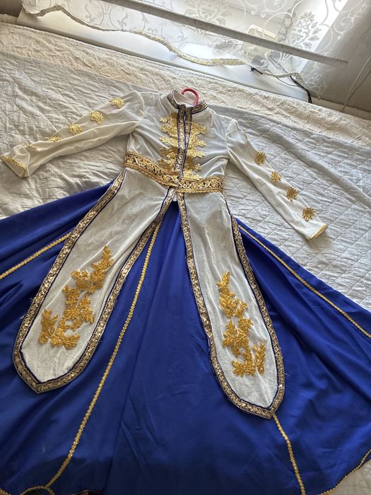 Продаю платье национальные