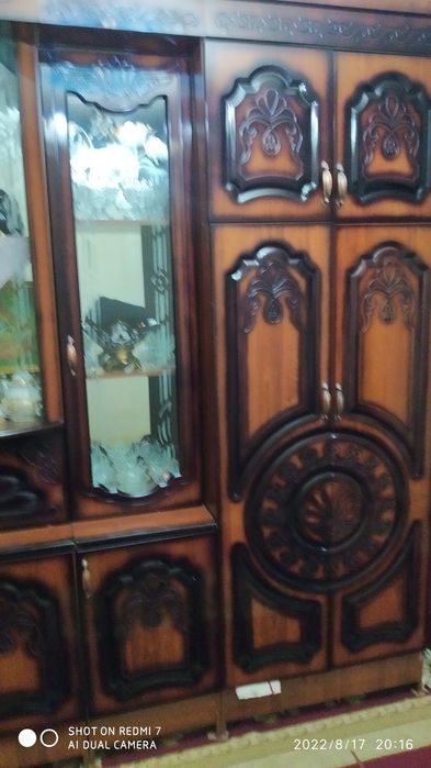 Stenka mebel sotiladi