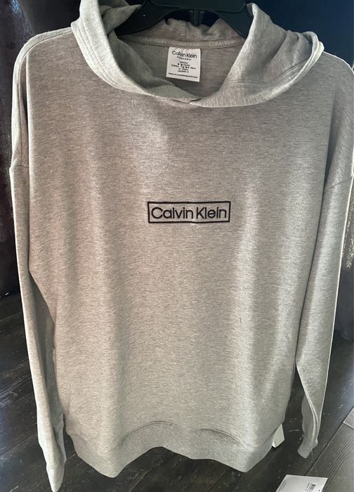 Calvin Klein оригинален суитчър