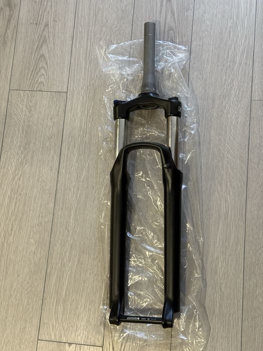 Furcă MTB SR Suntour XCM 29” – ax 15x100 – stare foarte bună