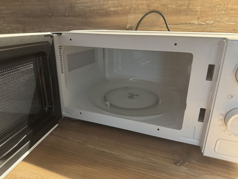 Cuptor cu microunde 17l