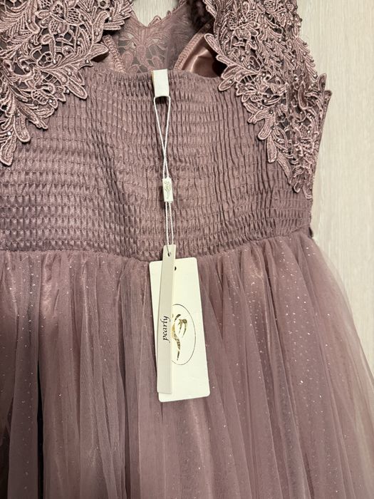 Vind rochie noua marimea 42