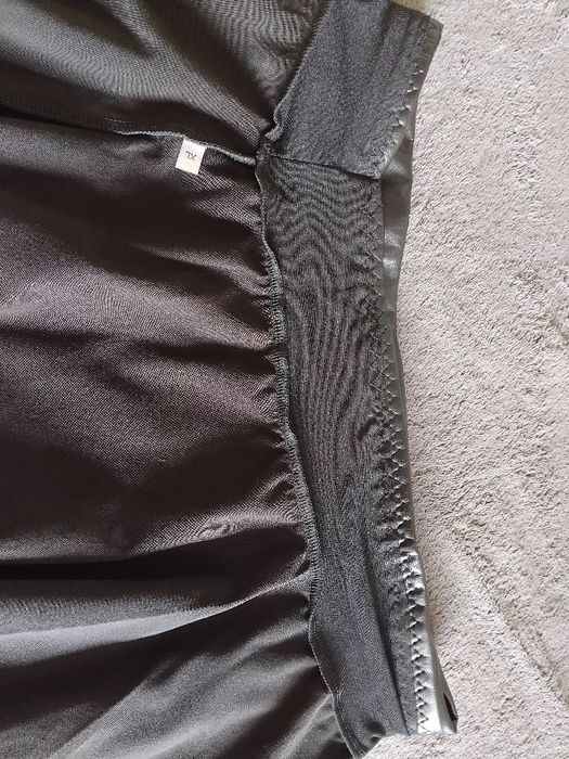 Кожена пола, ноеа