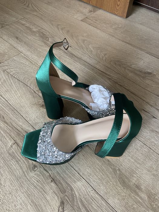 Sandale din saten verde elegante