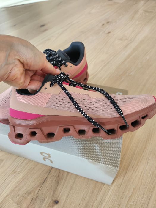 Дамски маратонки On running