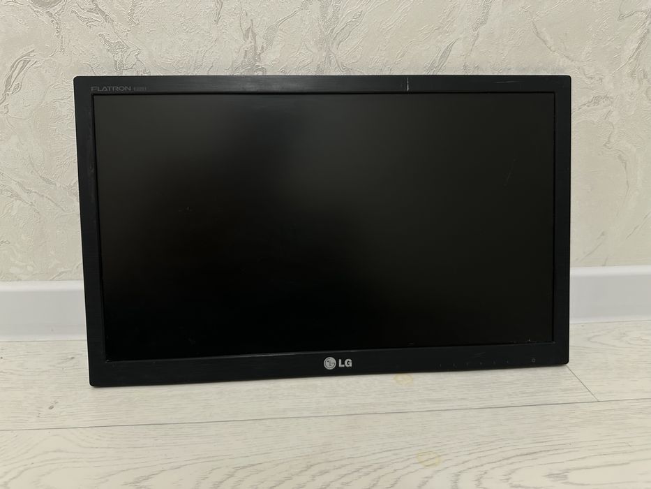 Монитор LG 22 дюйм