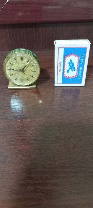 Часы будильник механические