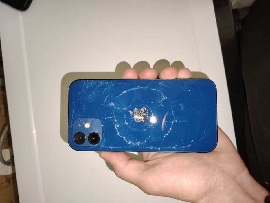 Продам или обменяю Iphone 12 64gb