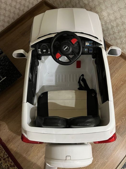 Детский электромобиль