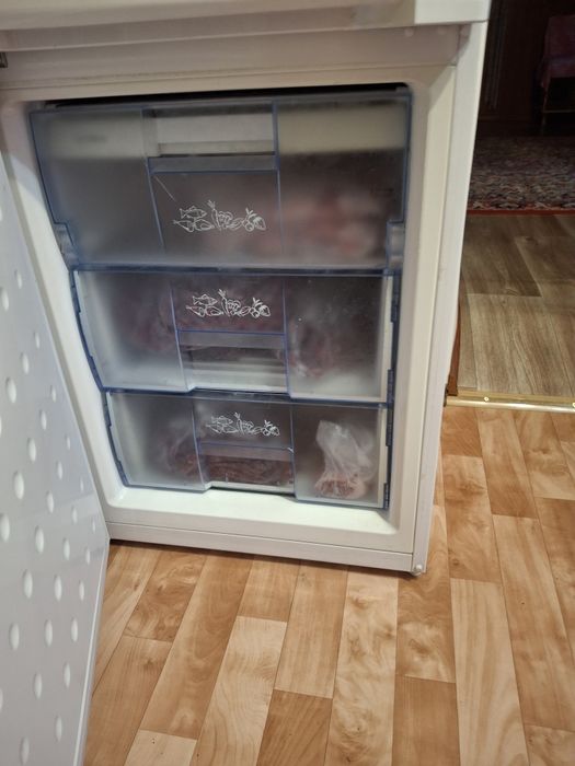 Продам холодильник