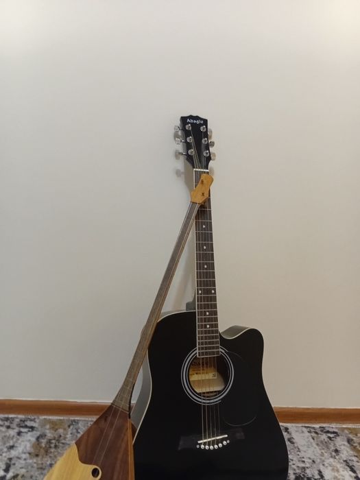 Гитара,домбыра сатылады