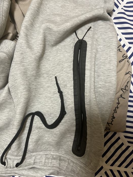Nike tech fleece L