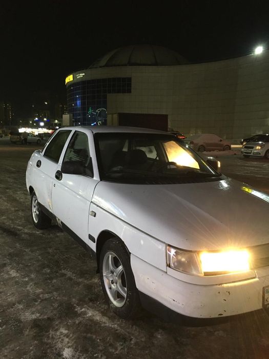 Машина Ваз 2110