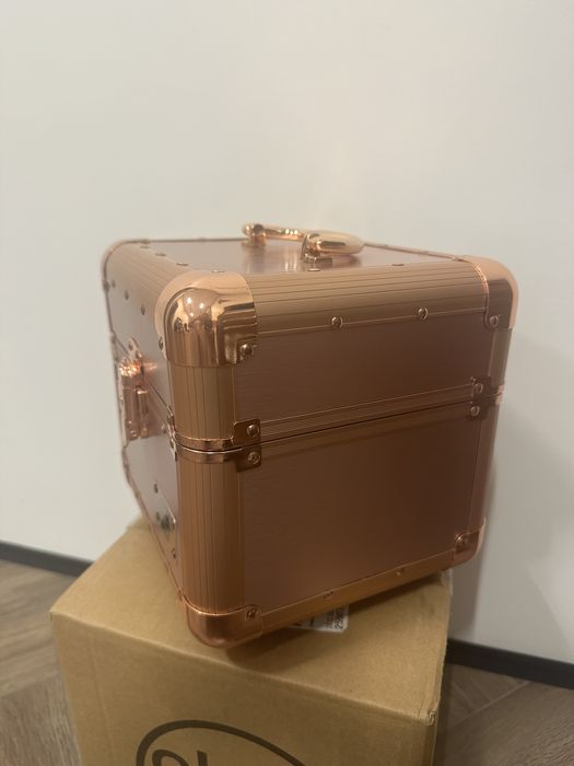 Бьютикейс шкатулка Okiro