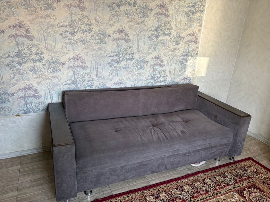 диван,мякий,отличный