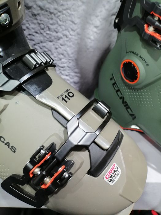 Clapari schiuri ski tura/freeride Tecnica Cochise 110,120,130 Noi!