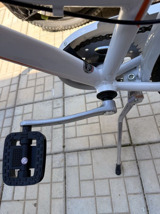 Bicicleta nouă pentru adulti