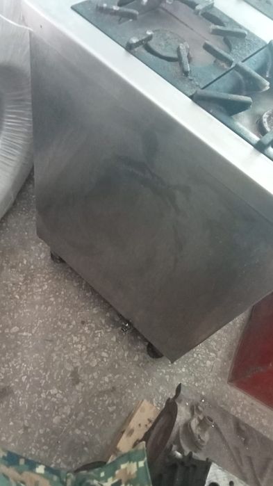 Продам газовую плиту