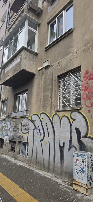 Продава 3-стаен апартамент, до Военна Академия