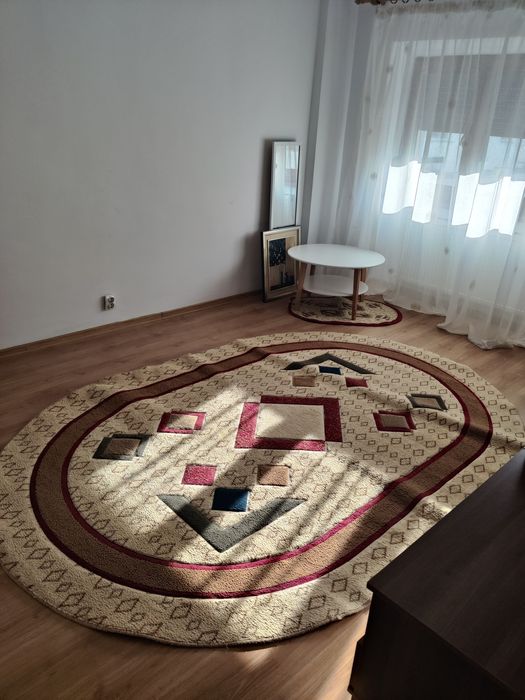 Închiriez apartament 3 camera in Târgu frumos