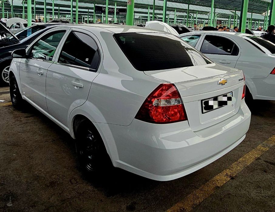 Nexia3 yaxshi holatda