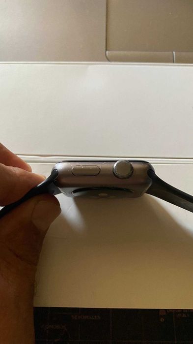 Apple Watch Series 3 (42 мм)
