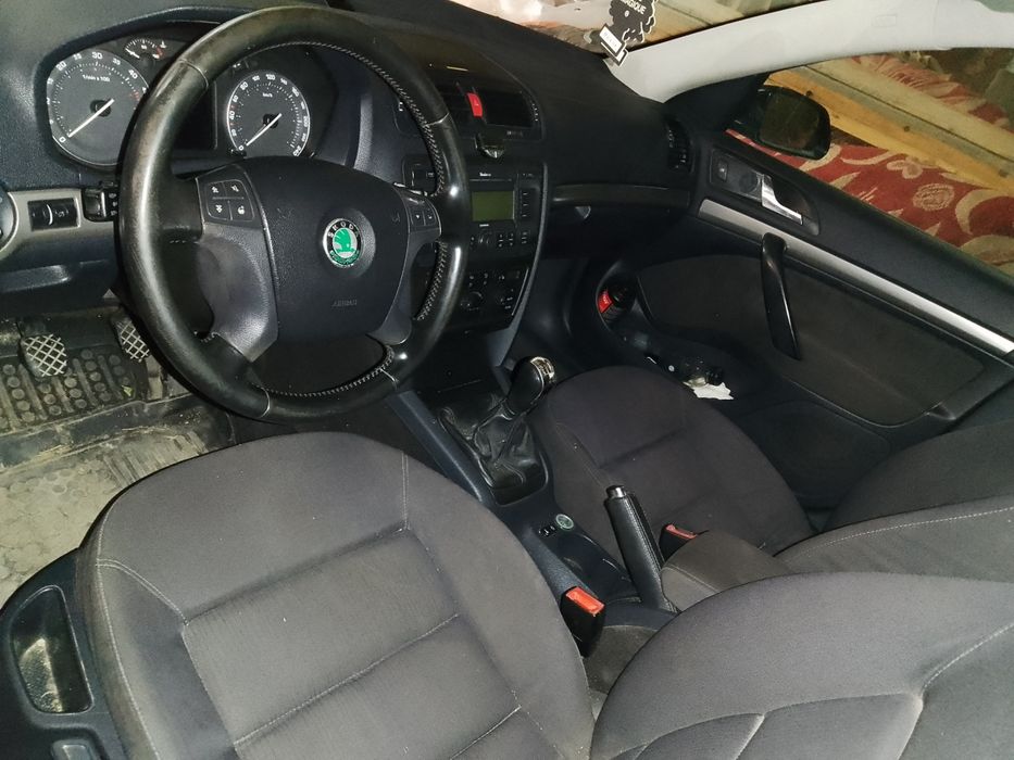 Skoda Octavia 2 .