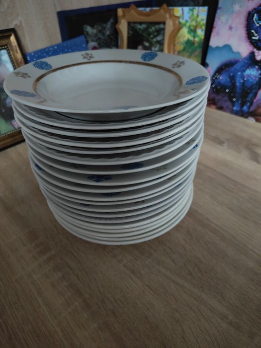 Продам  недорого  посуду.