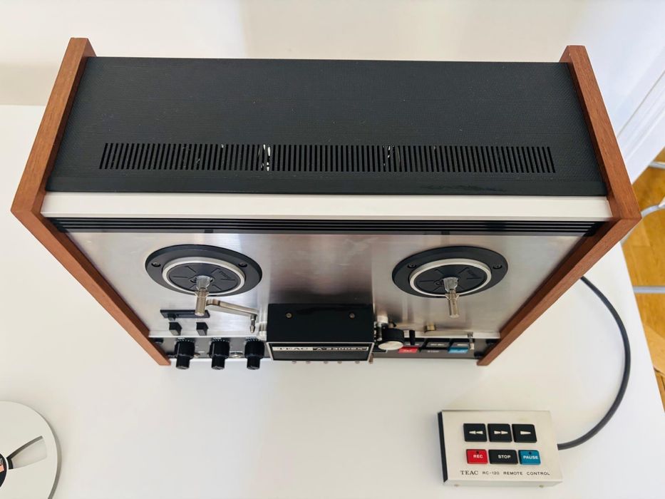 Magnetofon Teac A-2300SX cu telecomanda
