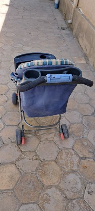Детская коляска. Не китайская. Удобная в использовании. Ремни  безопас