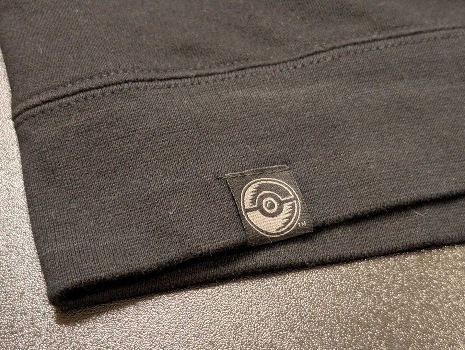 Bluză Hanorac Original Pokémon Center - Pikachu Neon (Mărime 2XL, Nou)