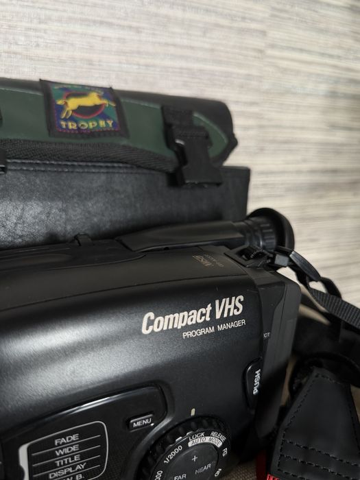 Камера JVC compact