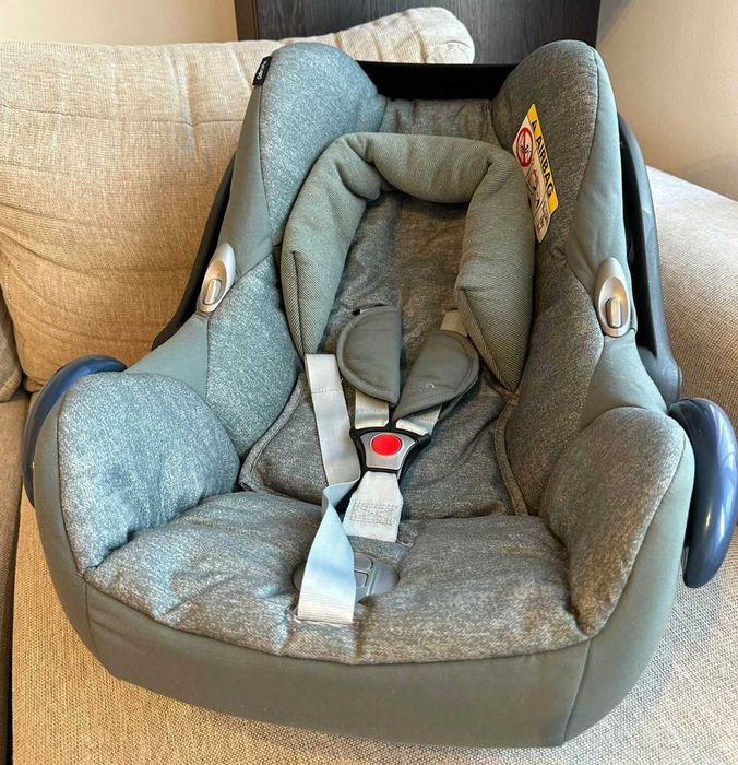 Кошница/ кош за кола за новородено. Maxi-Cosi CabrioFix. 0-12 месеца, до 13 кг. Подарък - повивалник