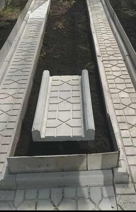 Дорожка с поребриком