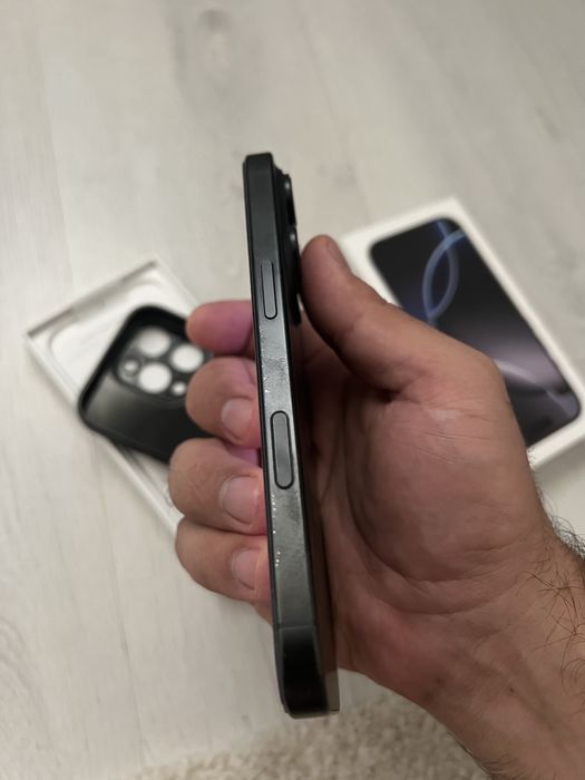 Iphone 16 Pro Black Titanium impecabil la cutie