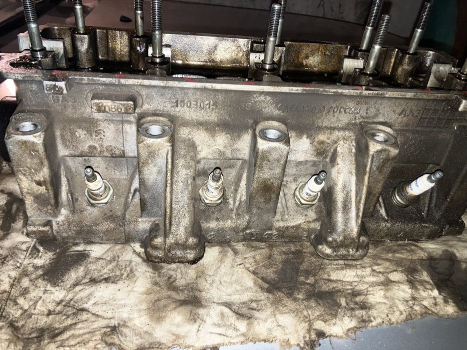 Продам головку блока целиндров ваз