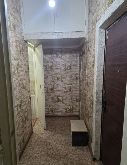 Юнусабад 13 квартал. Продается квартира  1/1/4