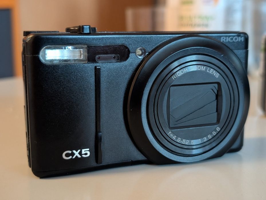 Aparat foto Ricoh CX5