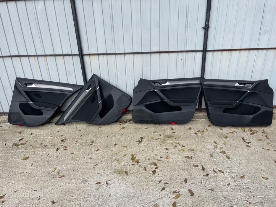 Fete usi fata / spate vw Golf7