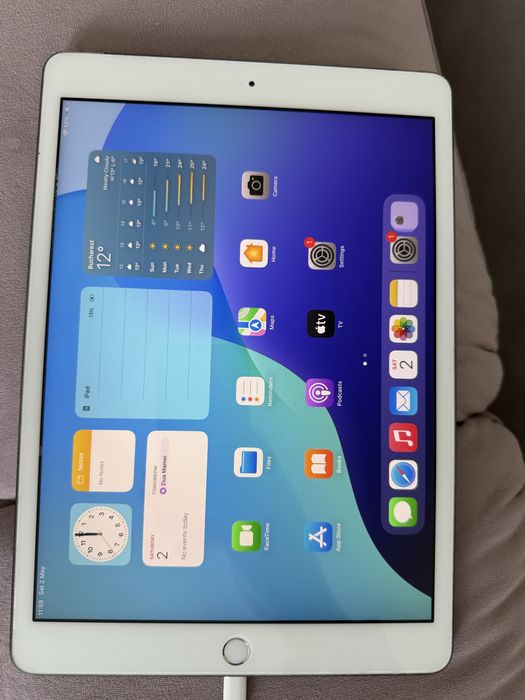 Doua iPad 7th gen  si 9th gen la pret de unu.