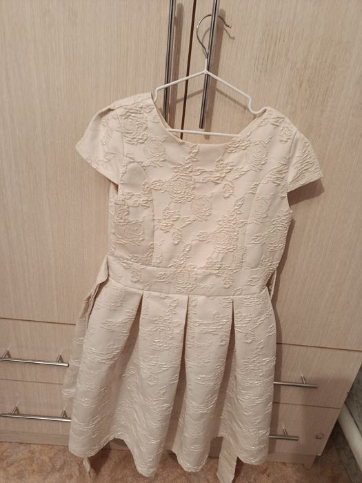 Платья детские на 8-9лет