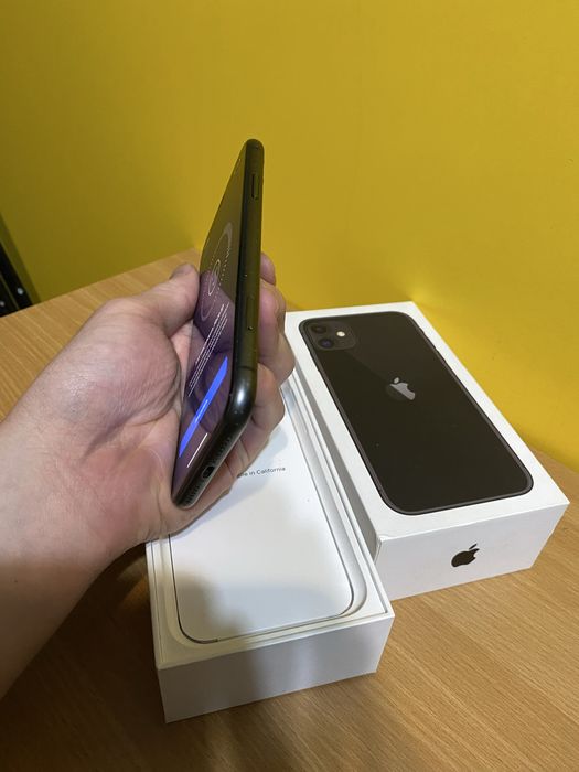 Продам iPhone 11 память 128GB