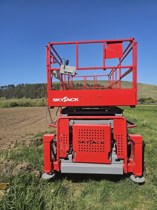 Nacela foarfeca SkyJack SJ9250