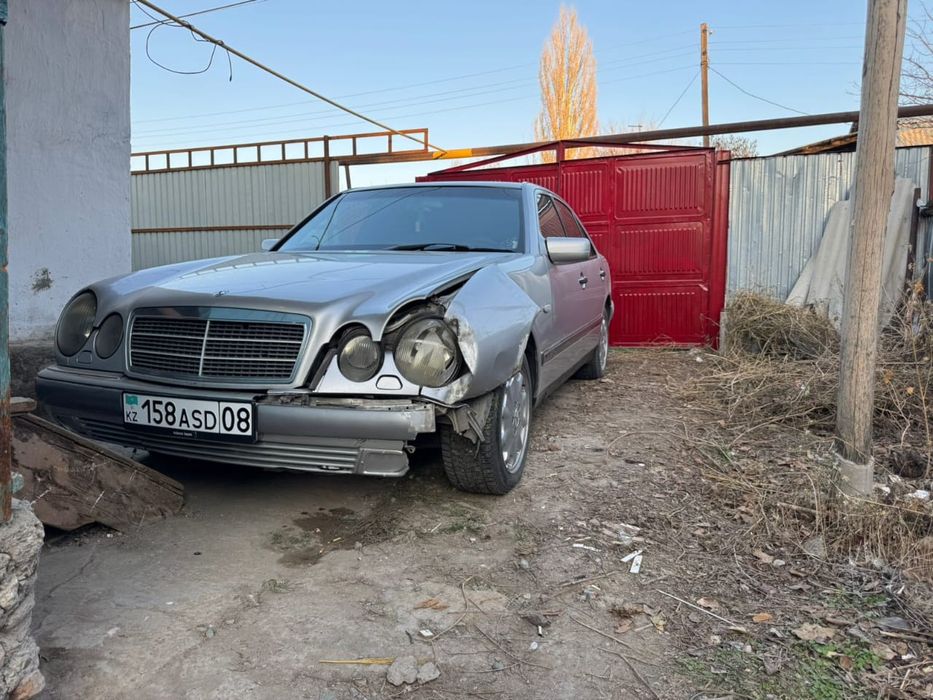 Продаю срочно машину нужен ремонт из за этого дешево