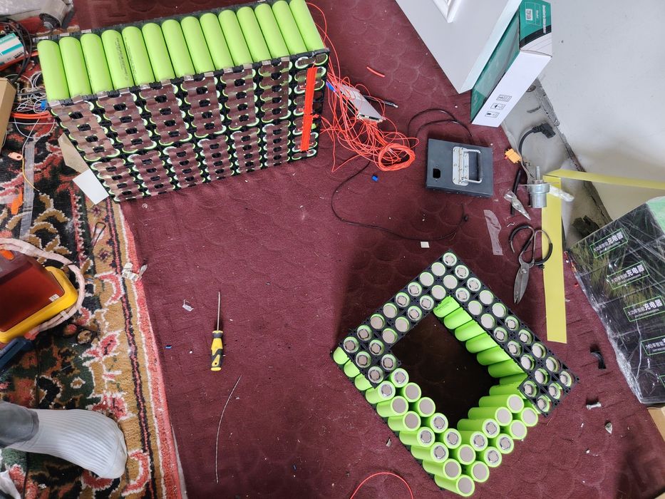 Lifepo4 akamulator 32140 madel 15 ah va jk 80A bmslar