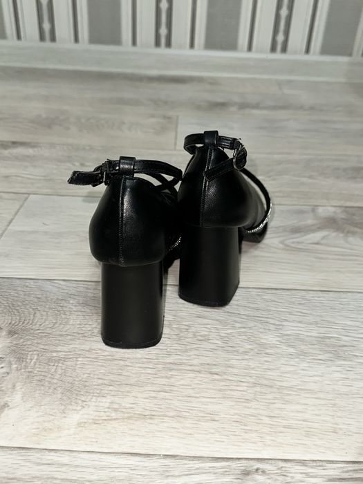 Продам туфли срочно